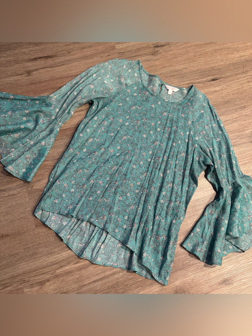 LC Lauren Conrad Teal Floral Bell-Sleeve Tunic Top